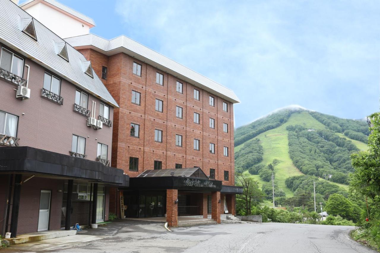 斑尾丝绸酒店 饭山市 外观 照片